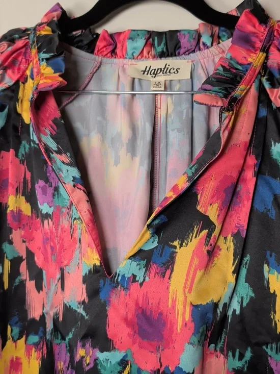 Haptics Women's Black Multicolor Floral V-Neck Blouse - Picture 8 of 10